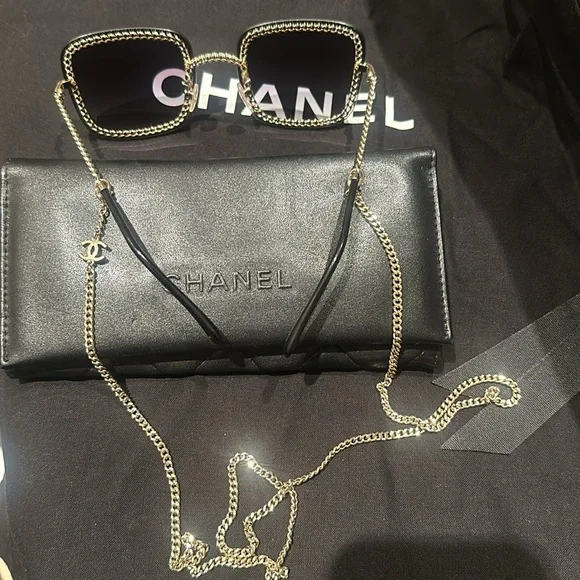Chanel sunglasses - Picture 2 of 7